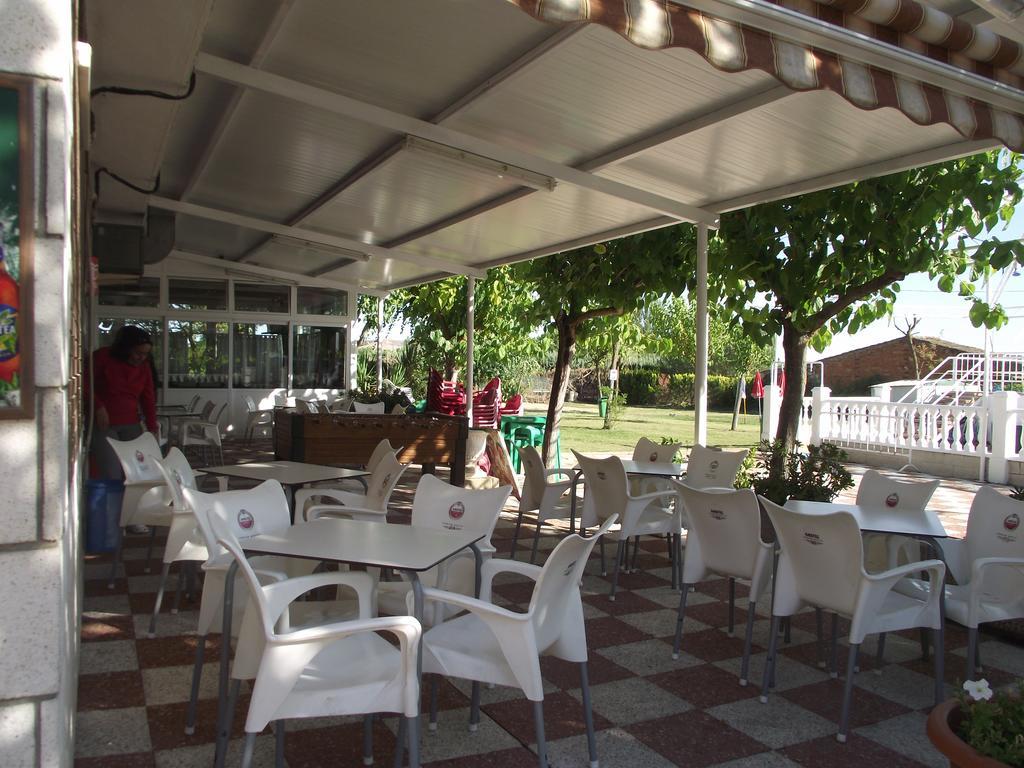 Camping Cubillas Cubillas de Santa Marta Bagian luar foto